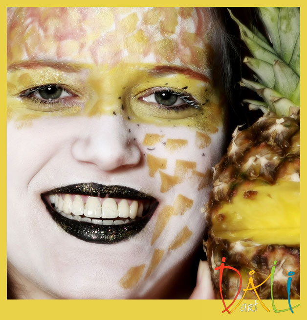 Facepainting foto ananas